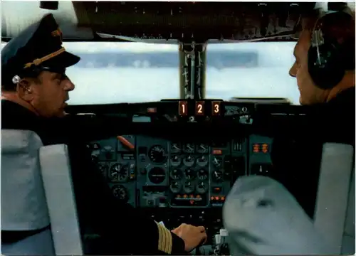 Lufthansa - Cockpit -212296