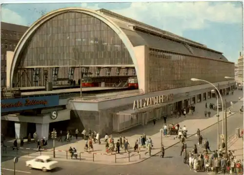 Berlin Alexanderplatz Station -212412