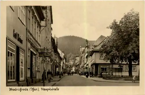 Friedrichroda - Hauptstrasse -251088