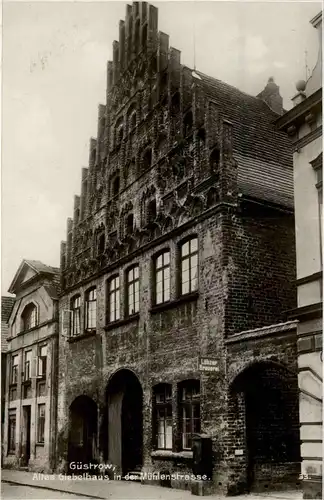 Güstrow - Altes Giebelhaus -253044
