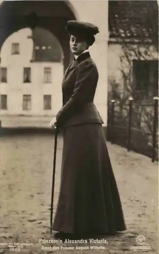 Prinzessin Alexandra Victoria -245738