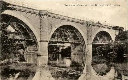 Eisenbahnbrücke auf der Strecke nach Reims -247226
