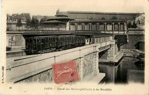 Paris - Gare du Metropolitain a la Bastille -17336