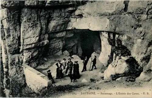 Sassenage - L Entree des Cuves -19140