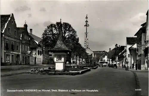 Kindberg im Mürztal - Bildstock und Maibaum am Hauptplatz -309930