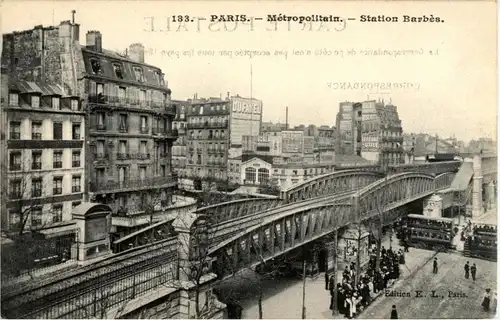 Paris - Metropolitain - Station Barbes -24404