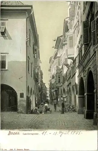 Bozen - Laubengasse -25706