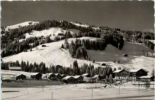 Saanenmöser mit Sporthotel Wannenegg -268270