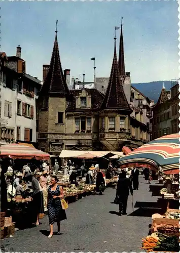 Neuchatel - Markthallen Platz -268840