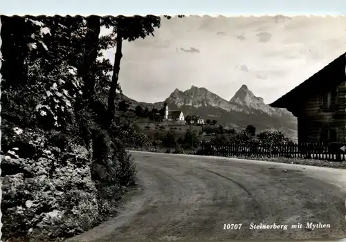 Steinerberg mit Mythen -268634