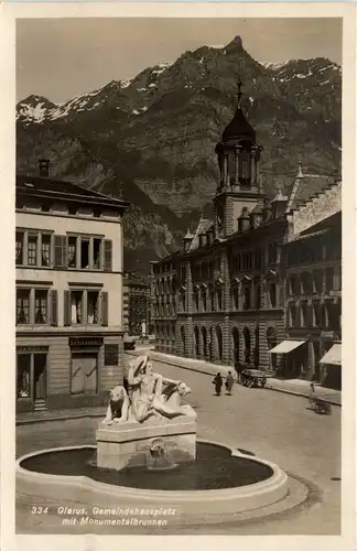 Glarus - Gemeindehausplatz -269500