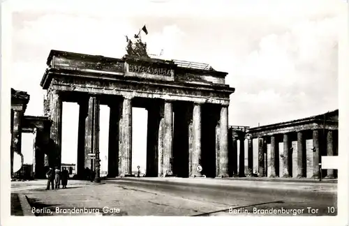 Berlin - Brandenburger Tor nach 1945 -270734