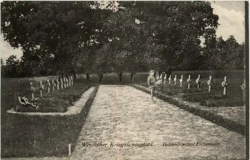 Heldenfriedhof Eichenhain -271104