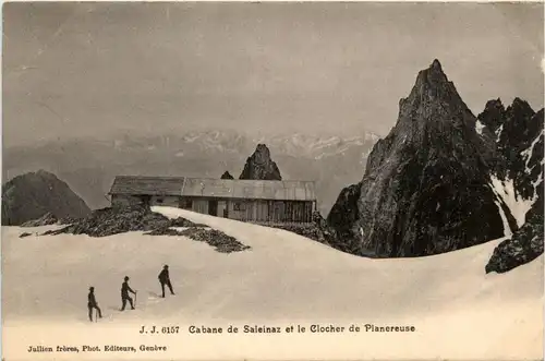 Cabane de Saleinaz et le Clocher de Planereuse -271744