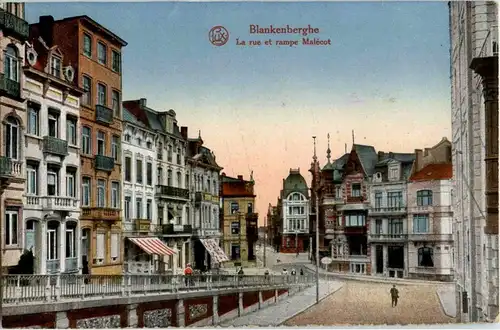 Blankenberghe - Le rue et rampe Malecot -28462