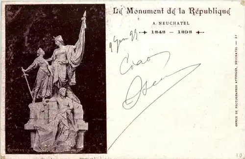 Neuchatel - Le Monument de la Republique -271714