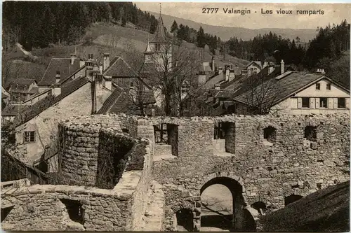 Valangin - Les vieux remparts -273314