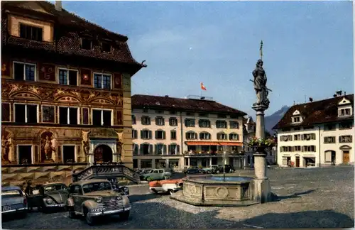 Schwyz - Rathausplatz -274124