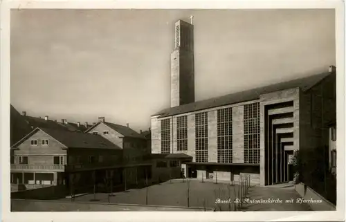 Basel - St. Antoniuskirche mit Pfarrhaus -275604