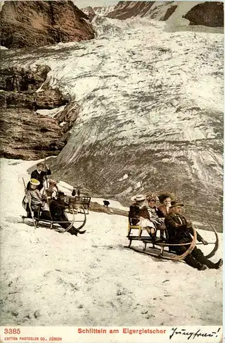 Schlitteln am Eigergletscher -276072