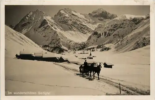 Im Sertigtal -274376