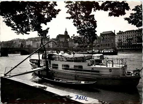 Basel - Partie am Rhein -275932