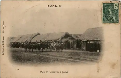 Tonkin - Defile des Gendarmes a Cheval -242170