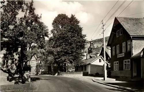 biberau - Krs. Hildburghausen - Platz unter den Linden -243108