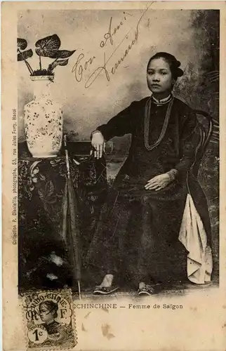 Femme de Saigon -242162
