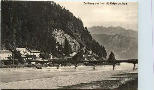 Kufstein/Tirol und rundherum - Zollhaus am Inn mit Kaisergebirge -312466