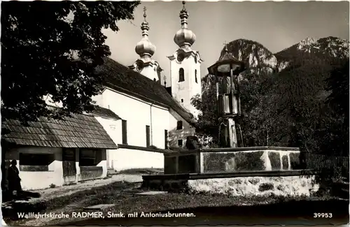Radmer/Steiermark - Wallfahrtskirche mit Antoniusbrunnen -306112