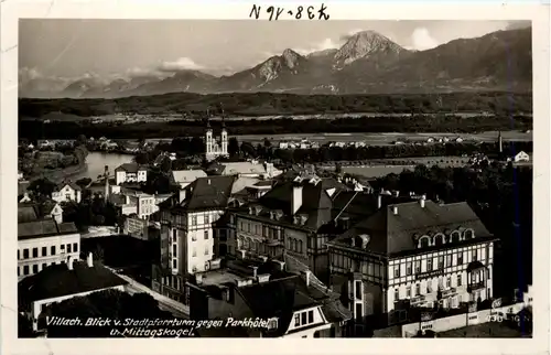 Villach, Blick v. Stadtpfarrturm gegen Mittagskogel und Parkhotel -314258