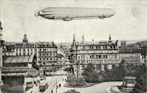 Zeppelin III über Elberfeld -235370