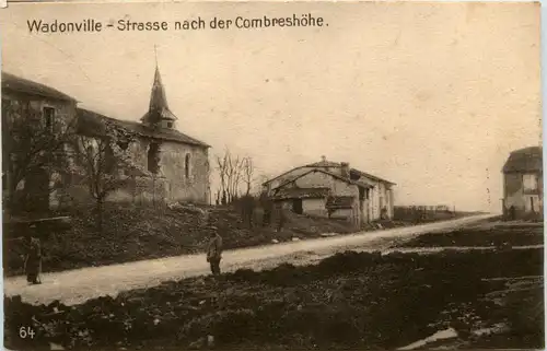 Wadonville - Strasse nach der Combreshöhe -236734