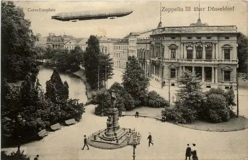 Zeppelin III über Düsseldorf -235368