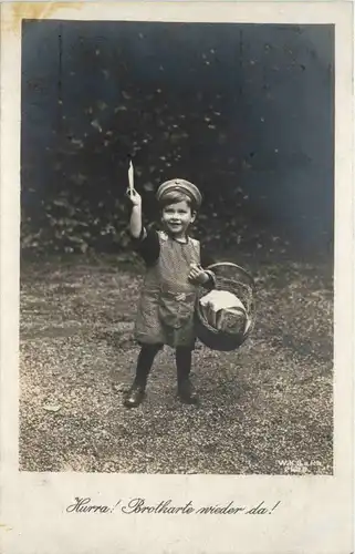 Hurra Brotkarte ist wieder da -237186