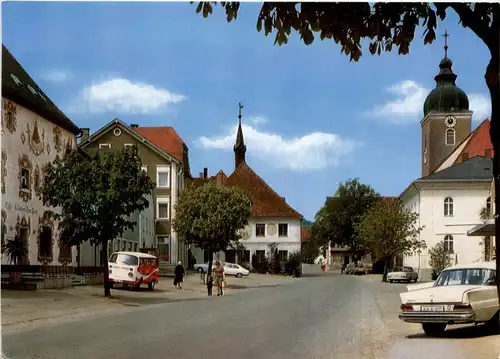 Beratzhausen - Marktplatz -240922