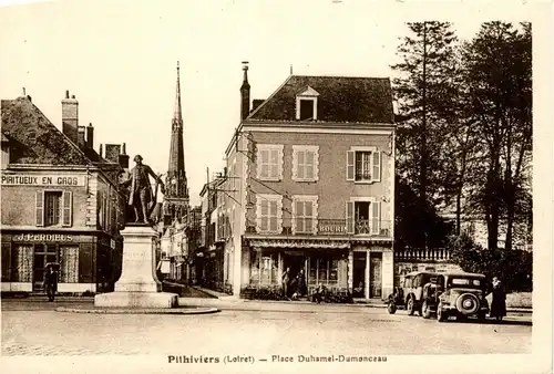 Pithiviers - Place Duhamal Dumonceau -280310