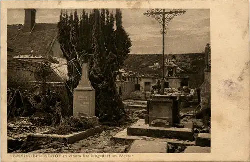 Gemeindefriedhof in einem Stellungsdorf im Westen - Feldpost -279692