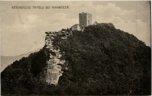 Reichsveste Trifels bei Annweiler -221082
