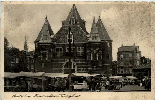 Amsterdam - Niewmarkt met Waaggebouw -221864