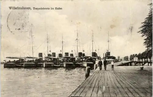 Wilhelmshaven - Torpedoboote im Hafen -221852