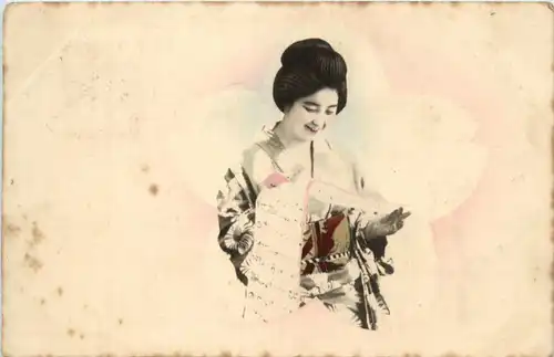 Japan - Woman - sent to France -221740