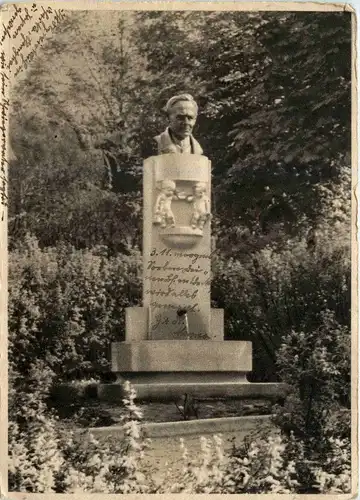 Mürzzuschlag/Steiermark - Mürzzuschlag - Rosegger-Brunnen von Prof. Gösser, Graz -310326