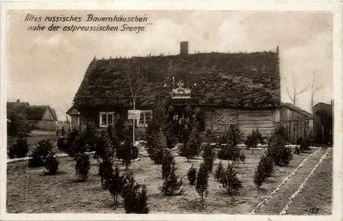 Altes russisches Bauernhaus nahe der Grenze Ostpreussen -231368