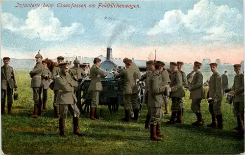 Infanterie beim Essenfassen am Feldküchenwagen - Feldpost -230566