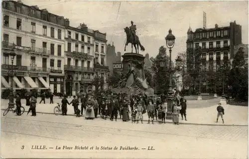 Lille - La Place Richebe -262580