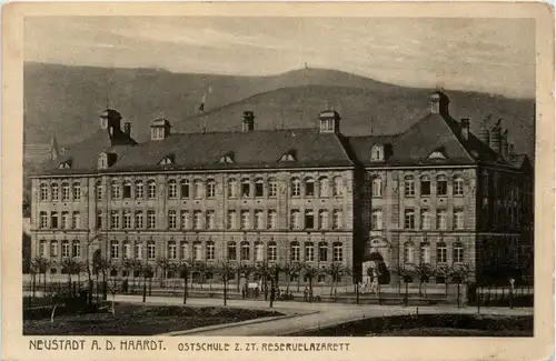 Neustadt - Ortschule z. Zt. Reservelazarett -263132