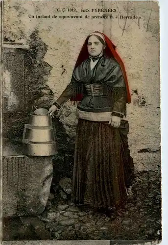 Les Pyrenees - Un instant de repos avant de prendre in Herrade -282320