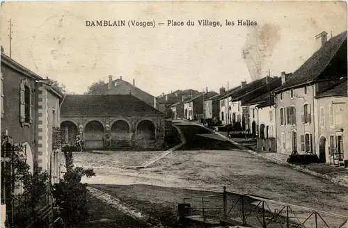 Damblain - Place du Village - les Halles -282580